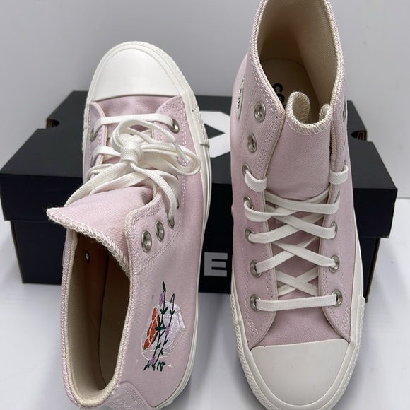 Converse WMNS CTAS HI
BARELY ROSE/VINTAGE WHITE A03740C Sneakers - Picture 13 of 16